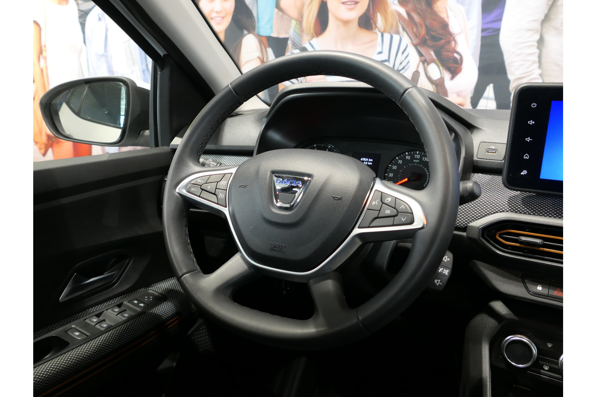 45402778-11.jpg